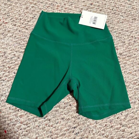 NWT Wilo The Label Emerald Green Biker Athletic Shorts- Size Small - Picture 6 of 7